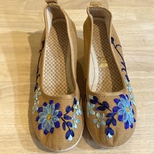 Tan Canvas Heels with Cloth Flowers
